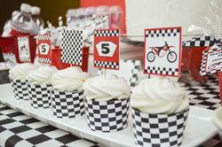 Motorcross_cupcake_line_up_medium