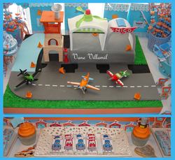 Cake_planes_disney_medium