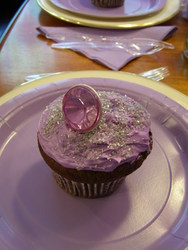 Purplicious_cupcake_big_medium