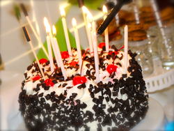 Sicily_s_10th_mustache_cake_medium