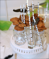 Sicily_s_10th_mustache_mini_milk_and_cookies_medium