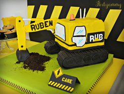 Anniversaire-chantier-gateau-pelleteuse_medium