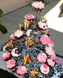 Sicily_s_7th_birthday_glam_party_cupcakes_medium