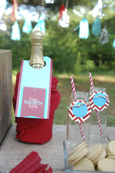 Blue_and_red_chevronparty_supplies_30_medium