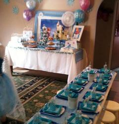 Frozen_allyx_whole_room_medium