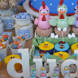 Mesa_galinha_pintadinha_eduardo_3_medium