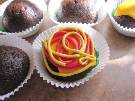 hamburger cupcake 10