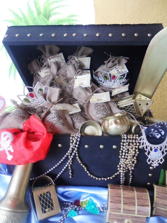 Pirate birthday party ideas from catchmyparty.com.