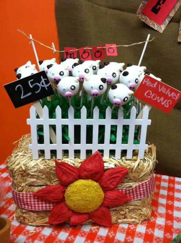 Cow cake pops| CatchMyParty.com