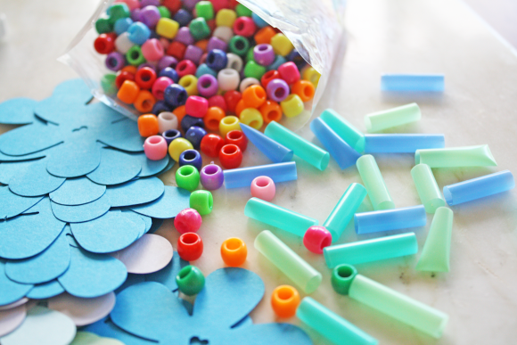 Create Hawaiian Paper Lei | CatchMyParty.com