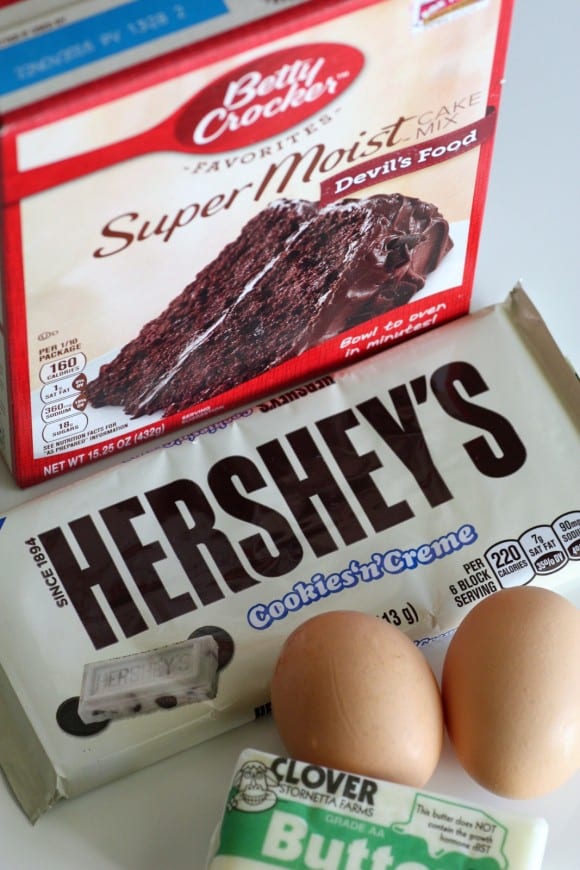 Chocolate Cake Batter Cookies With Cookies and Cream | CatchMyParty.com