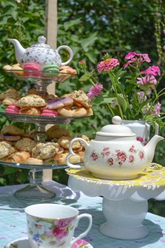Floral tea party birthday party | Catchmyparty.com