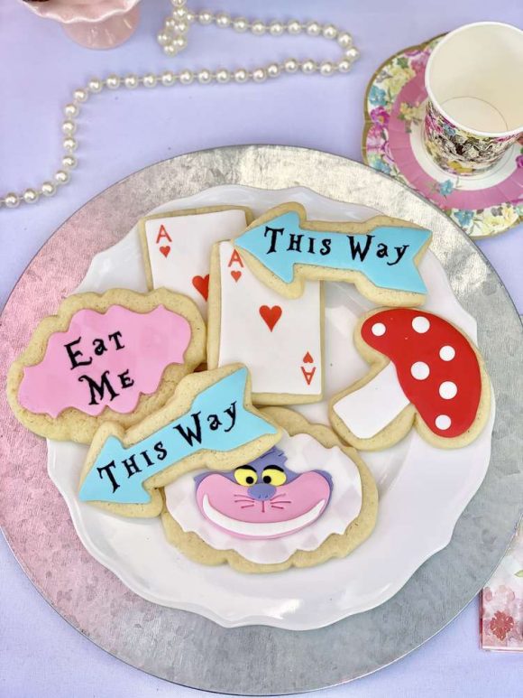 Alice in Wonderland Tea Party I CatchMyParty.com