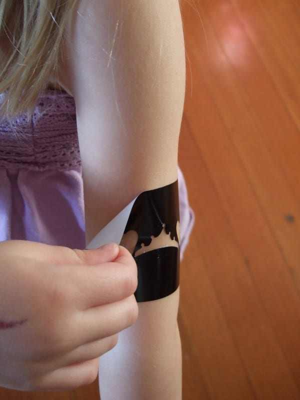 glitter-tattoo-tutorial