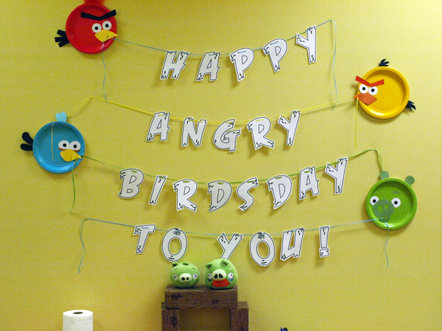 angry-birdsday-banner_standard