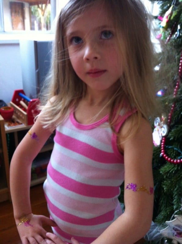 glitter-tattoos-tutorial