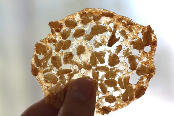 irish-oatmeal-lace-cookies-recipe
