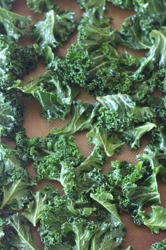 {RECIPE} Spicy Garlic Kale Chips Catch My Party