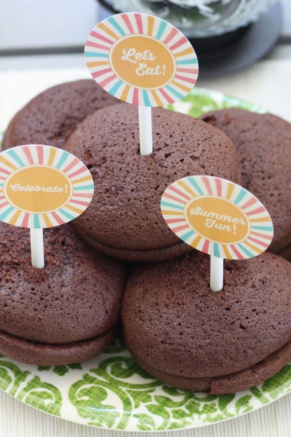 Easy outdoor summer party ideas including food and decorations | CatchMyParty Easy outdoor summer party ideas including food and decorations | CatchMyParty