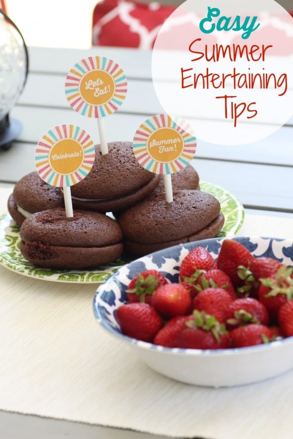 Easy outdoor summer party ideas including food and decorations | CatchMyParty Easy outdoor summer party ideas including food and decorations | CatchMyParty