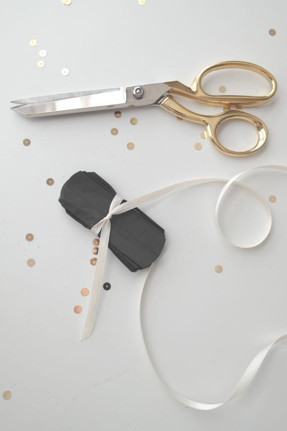 DIY Pom Pom Cake Toppers | CatchMyParty.com