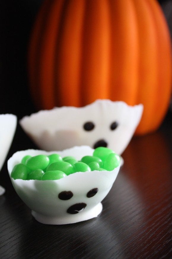 Halloween Ghost Bowls | CatchMyParty.com Halloween Ghost Bowls | CatchMyParty.com