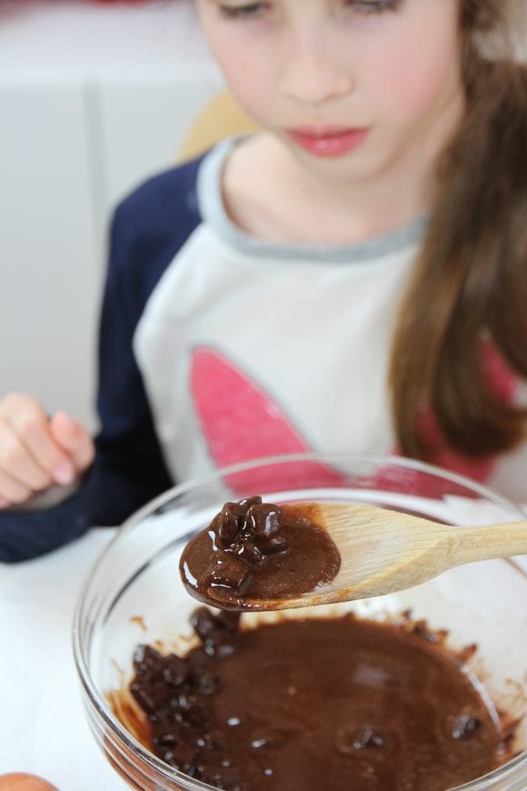 Making Chocolate Lava Cake | CatchMyParty.com Making Chocolate Lava Cake | CatchMyParty.com