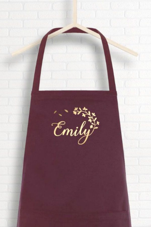 Personalized Party Favor Apron | CatchMyParty.com Personalized Party Favor Apron