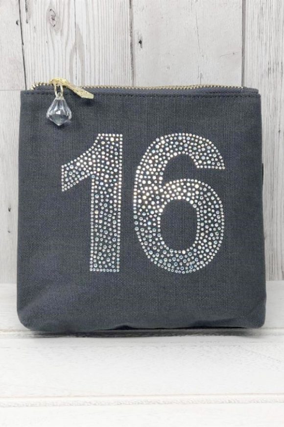 Sweet 16 Makeup Bag | CatchMyParty.com Sweet 16 Makeup Bag