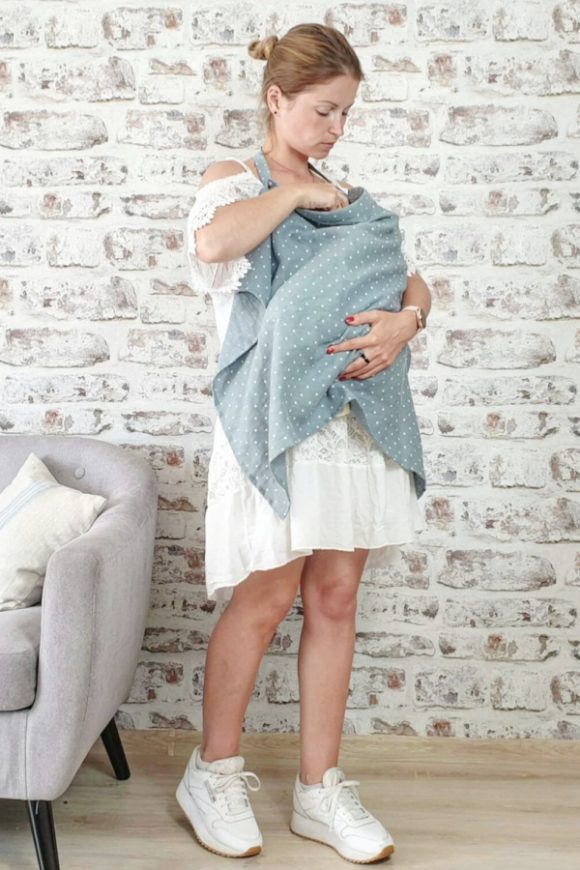 27 Gorgeous New Mom Baby Shower Gifts - Breastfeeding Cover | CatchMyParty.com Breastfeeding Cover