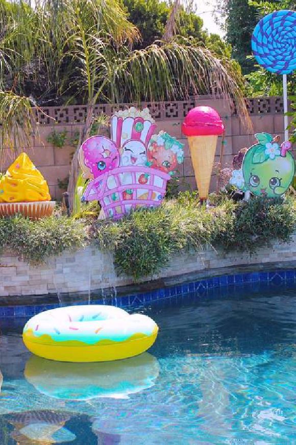 Shopkins Pool Party