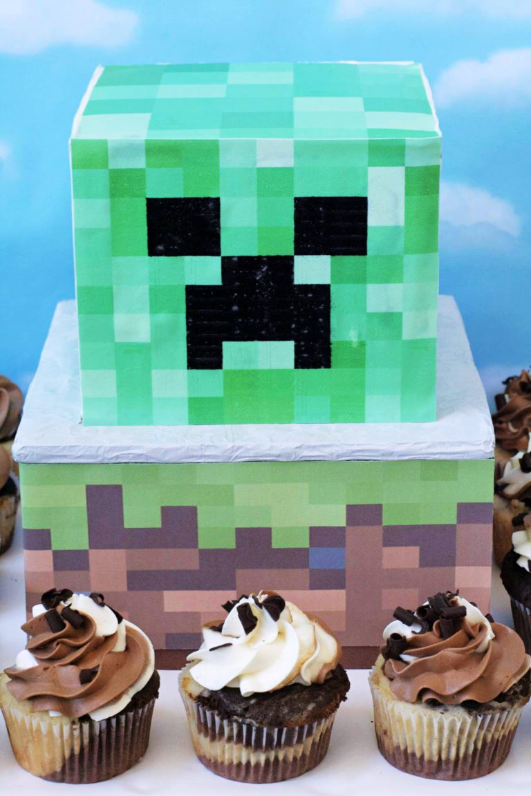 16 Mind Blowing Minecraft Cakes In 2025 Catch My Party Minecraft Cakes Creeper Cake With Cupcakes 768x1152 