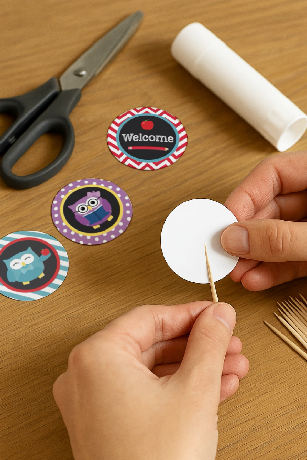 FREE Back to School Owl Cupcake Toppers