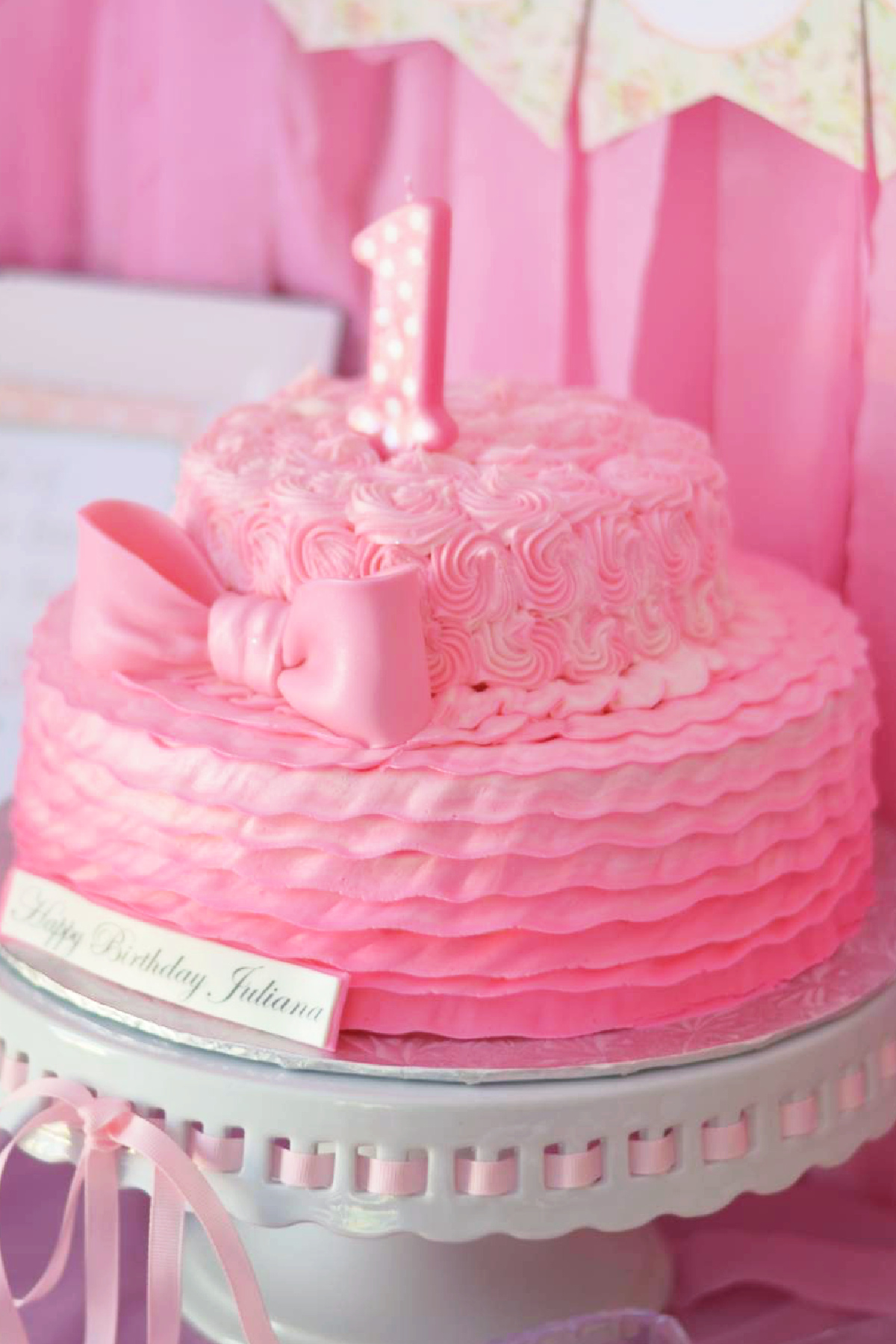Bow 1st birthday cake for a girl Bow 1st birthday cake for a girl