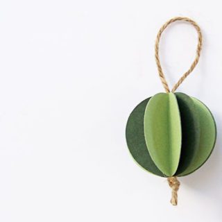 Paper-ball-ornament-tutorial-1-320x320