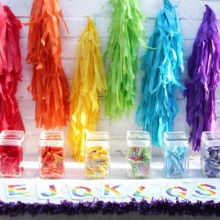 Diy-rainbow-candy-bar1-600x405-320x320
