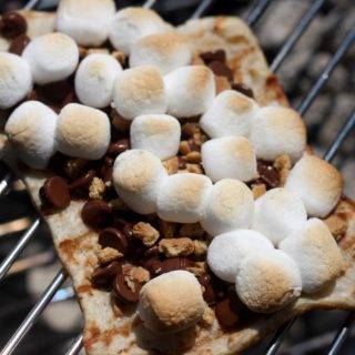 Smores-pizza-recipe-title2-320x320