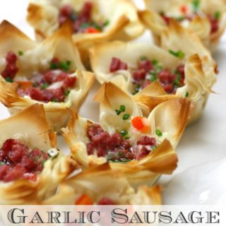 Garlic-sausage-pesto-bites2-320x320