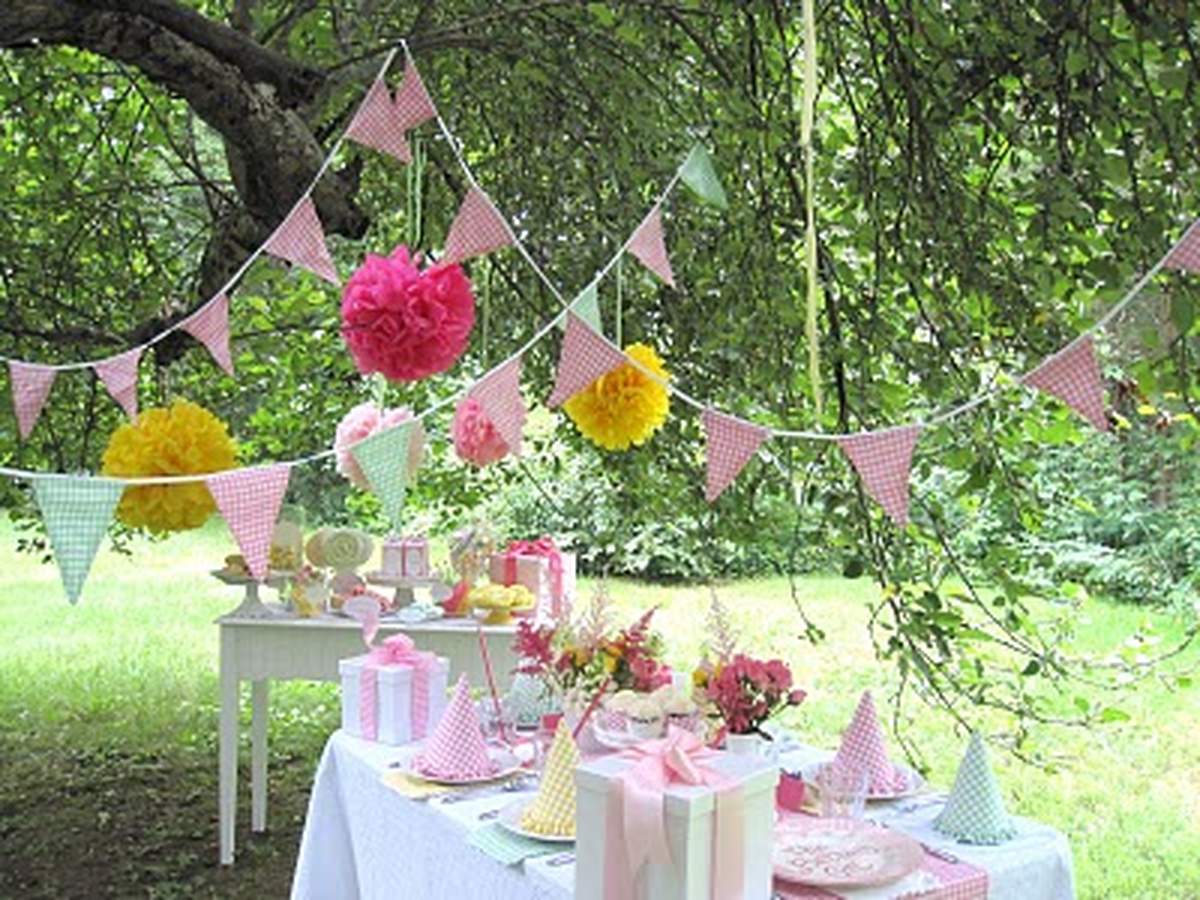 A Gingham Birthday Party - Gingham