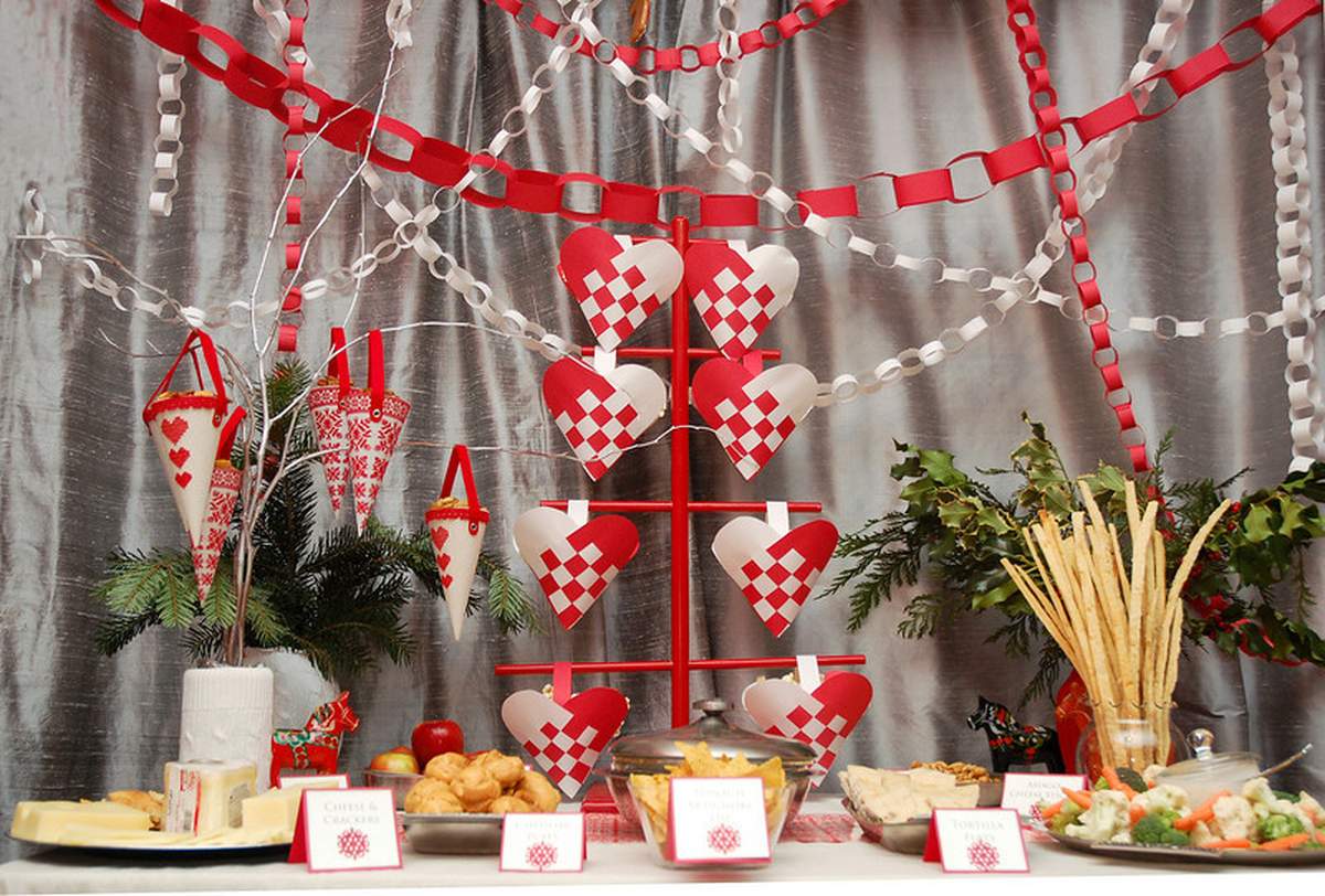 Swedish Styled Gingerbread House Decorating Party - Gingerbread Decorating Fun!