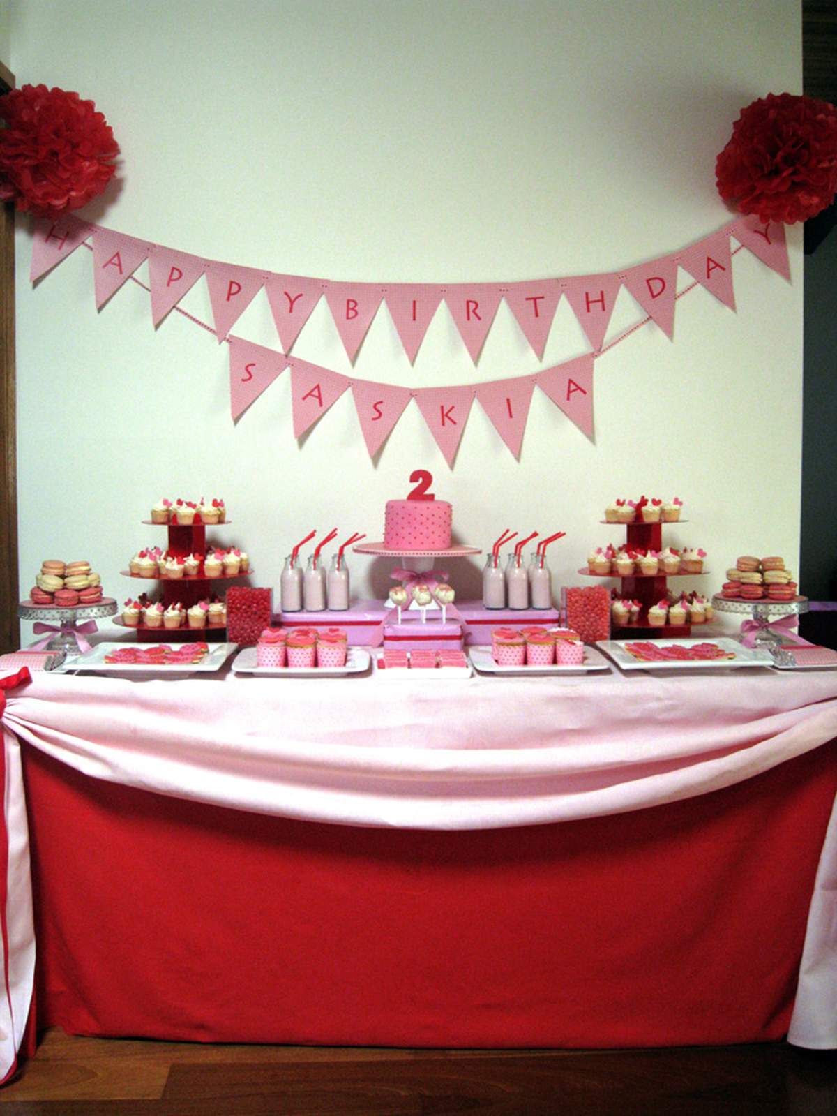 Saskia's 2nd birthday party - Pink and red polkadot party