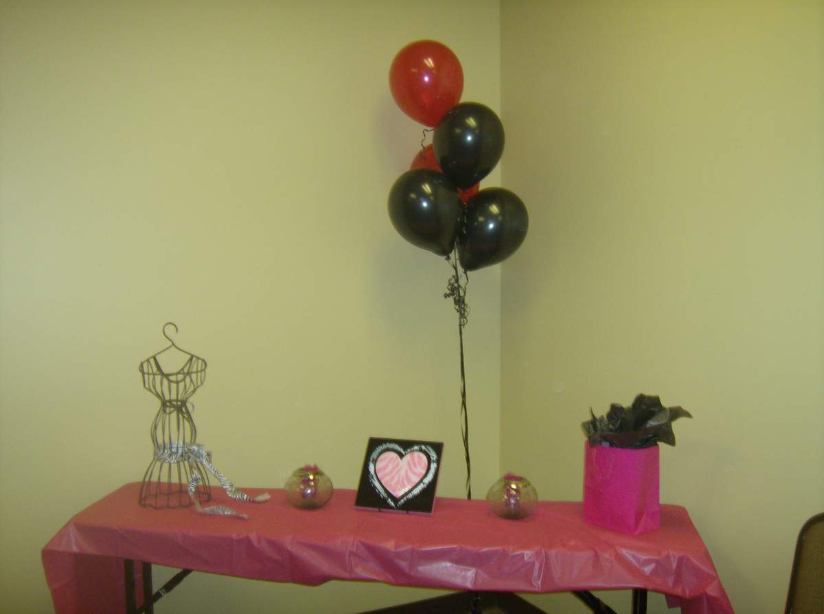 Dayshae's Makeup Party - Pink with Zebra Stripe
