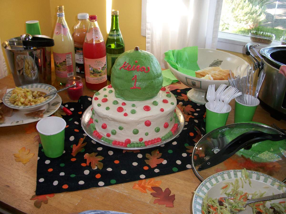 Keira's 1st birthday - The Apple of our eye