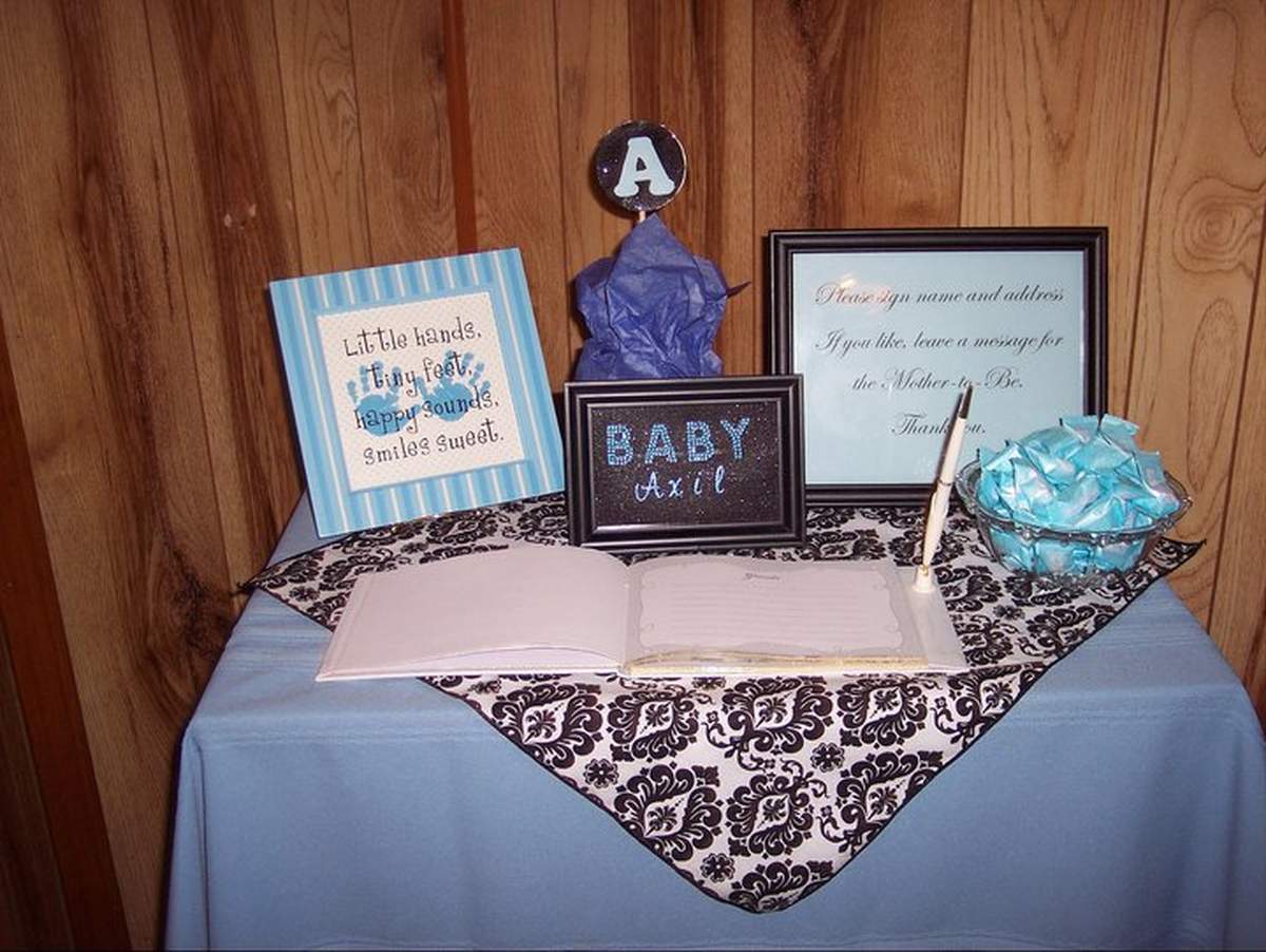Baby Axil - Damask & Blue