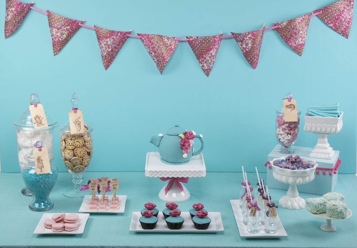 A tea party in wonderland - Alice in Wonderland