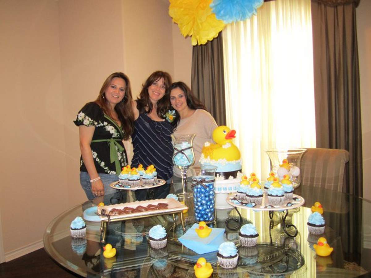 Maricela's Baby Shower - Rubber Ducky in Tub