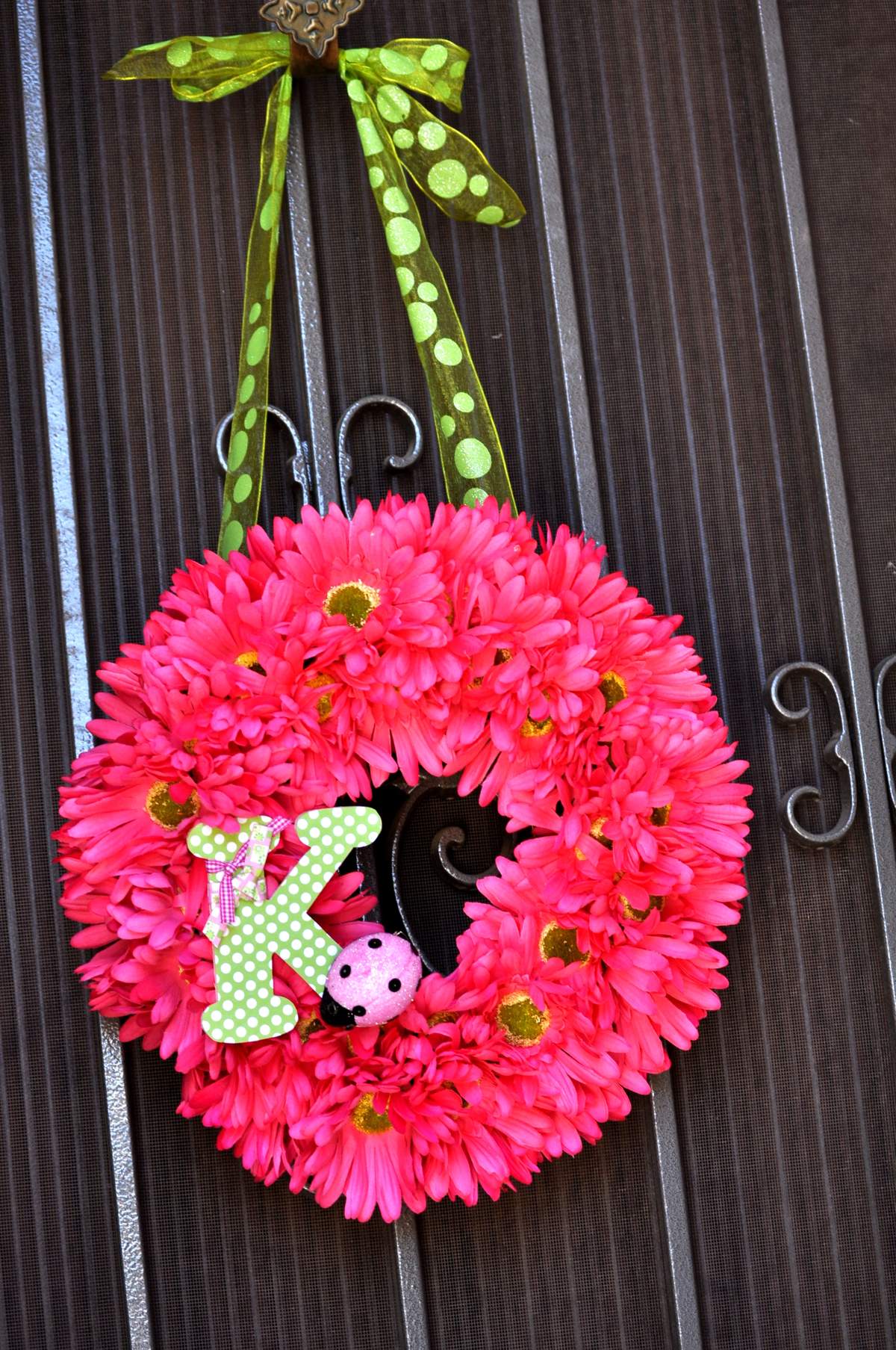 Keira's 2nd Pink Ladybug birthday party! - Pink & green Ladybugs