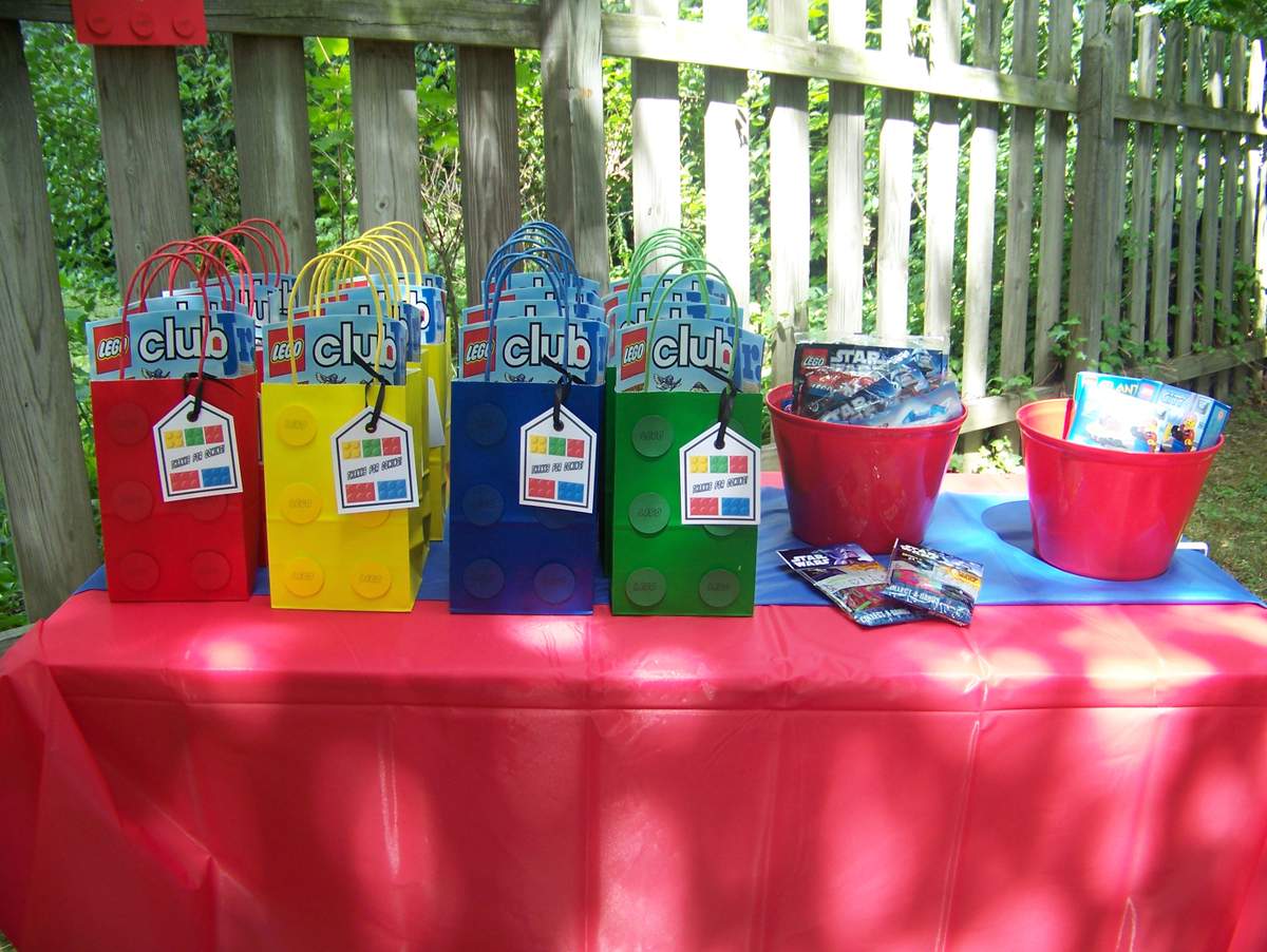 Gavin's 7th Birthday-LEGOS - Legos