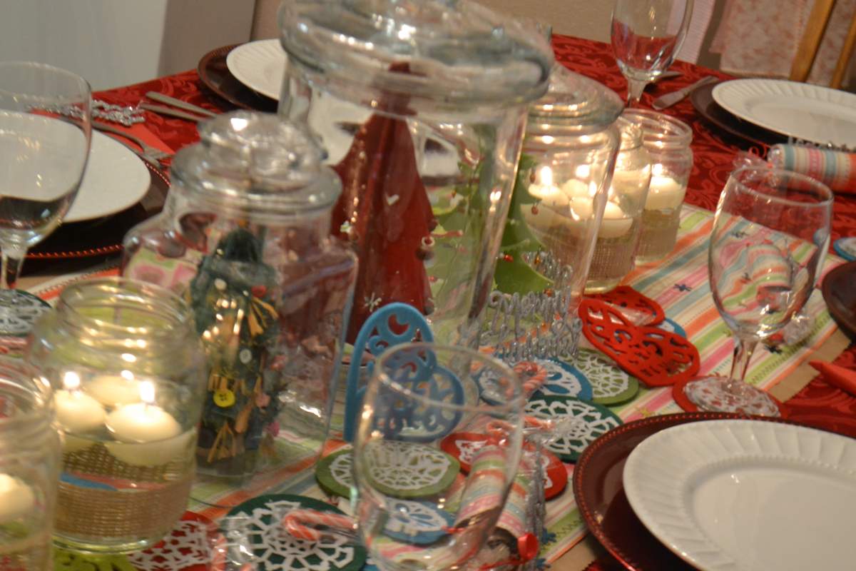 Christmas Eve Table decor - Budget Christmas Table Decor