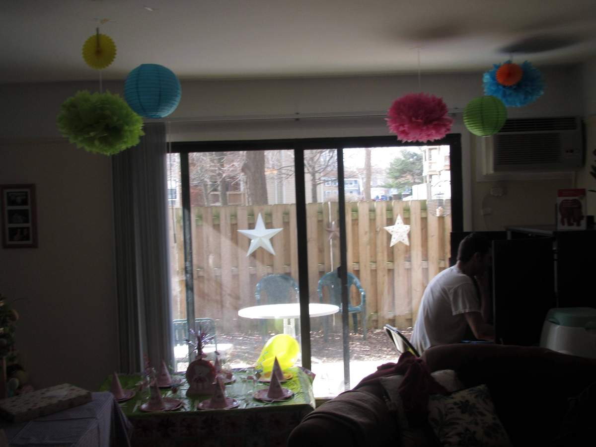 3 Year Old Goldilocks and her Bears - Goldilocks and the Three Bears